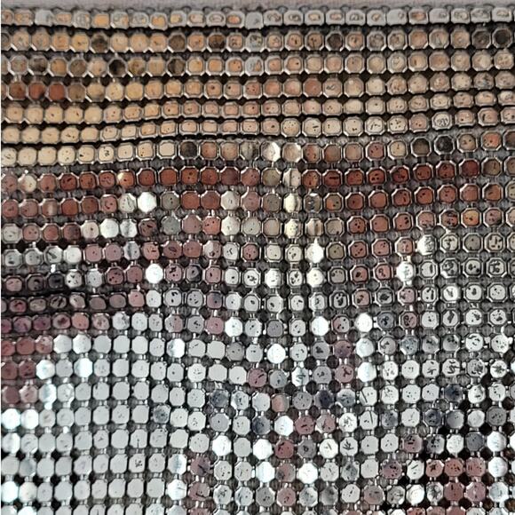 Vintage 60s 70s Metallic Sliver Gold Tone Mesh Ombré Chainmail Crossbody Bag - Picture 8 of 11